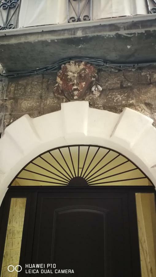 Versosud Cave Bari Bagian luar foto